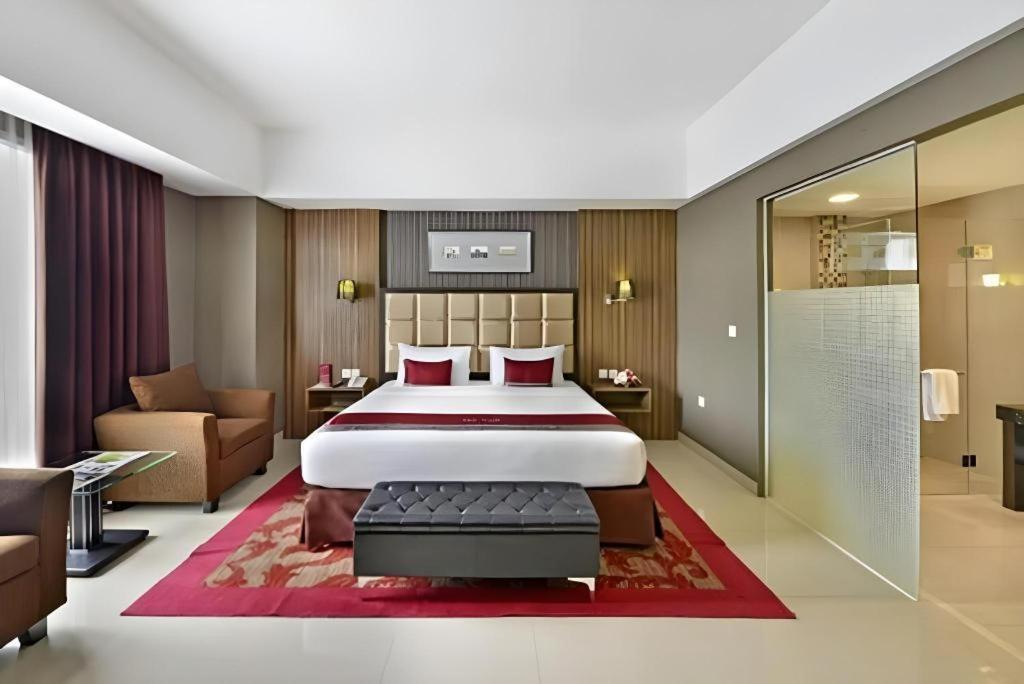 Travello Hotel Бандунг Экстерьер фото