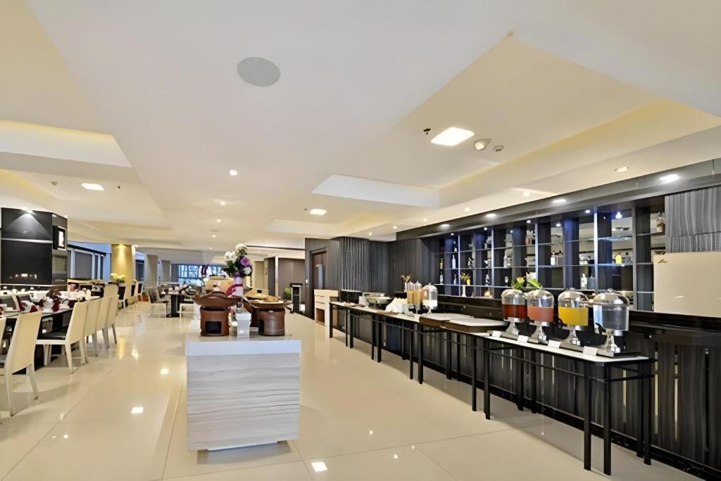 Travello Hotel Бандунг Экстерьер фото