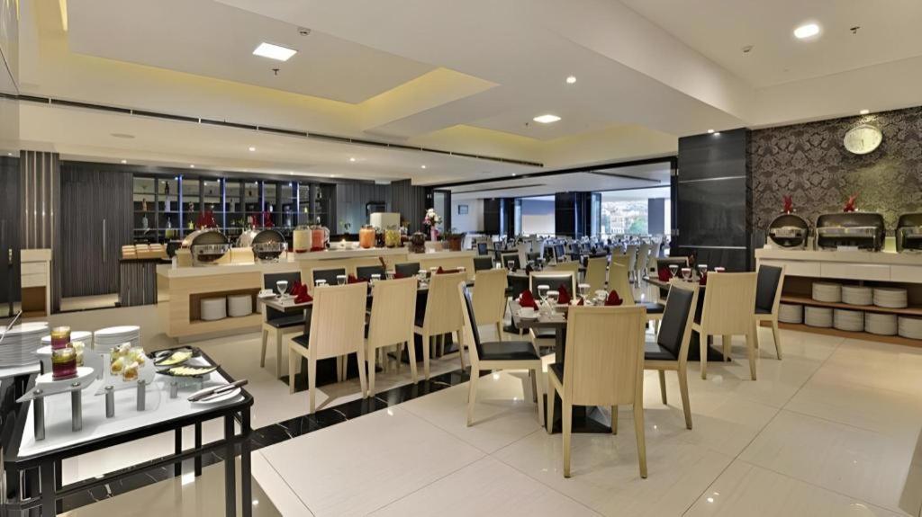 Travello Hotel Бандунг Экстерьер фото