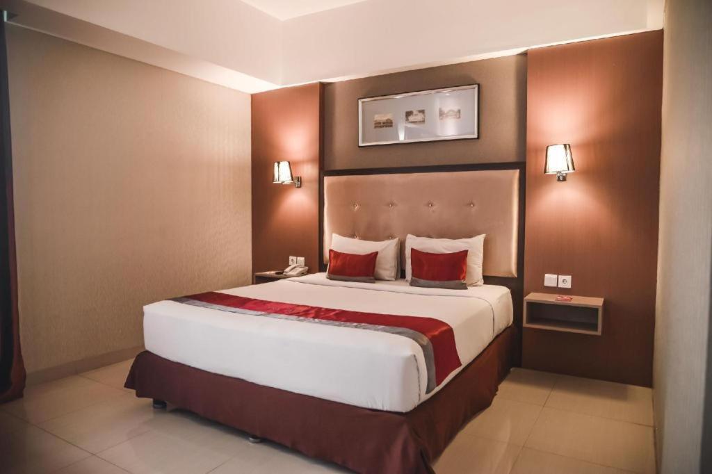 Travello Hotel Бандунг Экстерьер фото