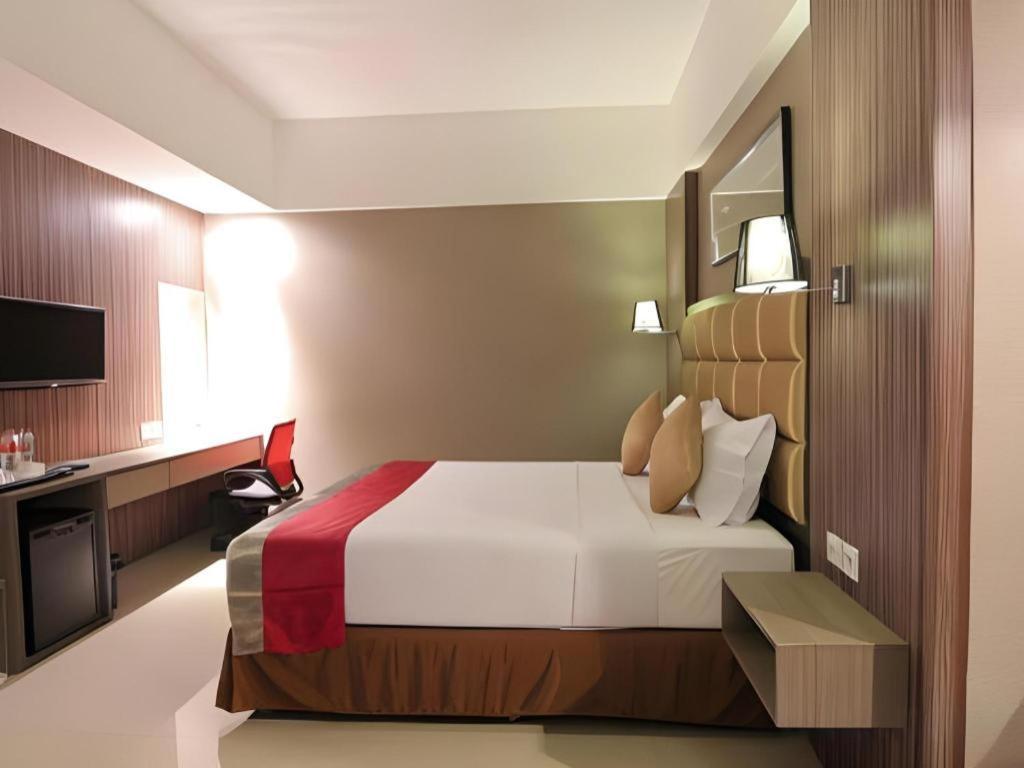 Travello Hotel Бандунг Экстерьер фото