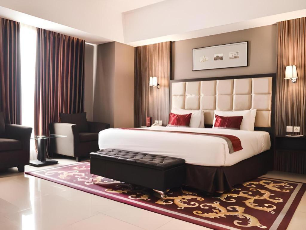 Travello Hotel Бандунг Экстерьер фото