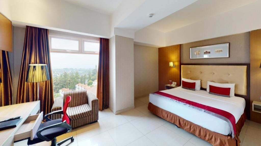 Travello Hotel Бандунг Экстерьер фото
