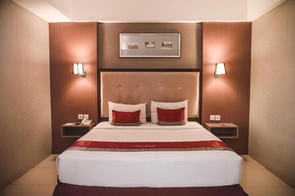 Travello Hotel Бандунг Экстерьер фото
